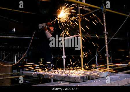 SWAN HUNTER SHIPYARD WELDER Banque D'Images