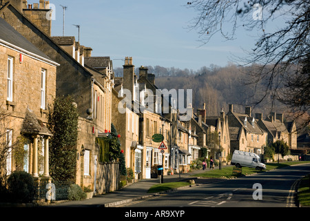 Les bâtiments en pierre de Cotswold, dans le pittoresque village de Broadway Worcestershire England UK Banque D'Images