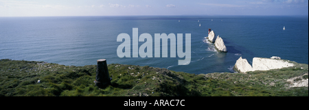 Avec vue sur les aiguilles de plusieurs bateaux disponibles par ferma l'île de Wight Banque D'Images