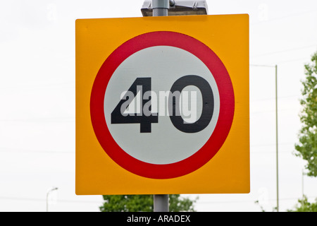 La limite de vitesse de 40 mph road sign Banque D'Images