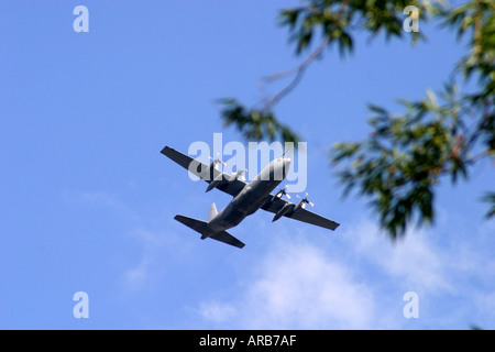 Un Hercules RAF survolant Swindon Banque D'Images