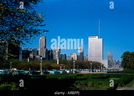 Columbus Drive et Grant Park. Chicago. L'Illinois. États-unis c. 1957 Banque D'Images