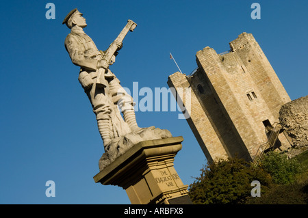 Conisbrough Castle War Memorial Doncaster Banque D'Images