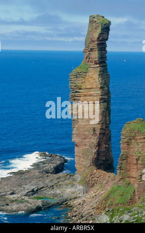 Le vieil homme de Hoy, grès pile mer 137m de haut, Hoy, îles Orcades, Ecosse, Royaume-Uni Banque D'Images