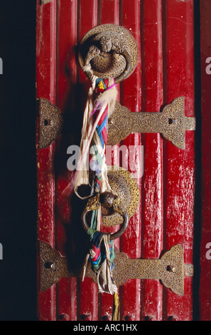 Détail de la porte principale, palais du Potala, Lhassa, Tibet, Chine, Asie Banque D'Images