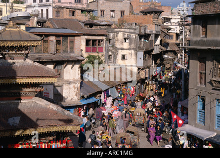 Scène de rue de la ville occupée, Katmandou, Népal, Asie Banque D'Images