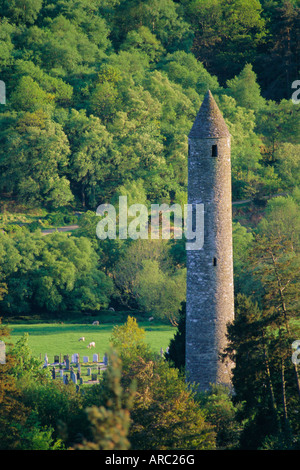 Christian ruines du 10 au 12ème siècles, Glendalough, Montagnes de Wicklow, comté de Wicklow, Leinster, République d'Irlande Banque D'Images