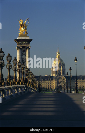 Vue du pont Alexandre III du Grand Palais et du Petit Palais, Paris, France, Europe Banque D'Images