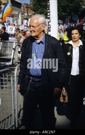 Tony Benn et Bianca Jagger Banque D'Images