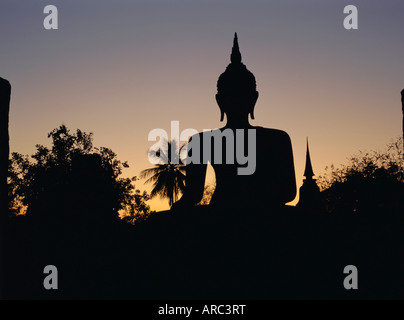 Statue de Bouddha dans le parc historique de Sukhothai, ancien / Muang Kao, Sukothai, Thailande, Asie Banque D'Images