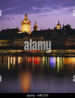 Kapellbrucke, pont en bois couvert, sur la rivière Reuss, à Lucerne (Luzern), la Suisse, l'Europe Banque D'Images