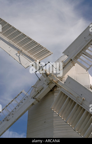 Jill moulin est un moulin à maïs post et a été restauré pour travailler les détails de la commande de balayages et mécanisme d'obturation des brevets Banque D'Images