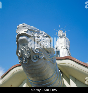 Fukusai-ji Temple Zen, 18m de haut sur la tortue, la déesse Kannon de Nagasaki, Japon Banque D'Images