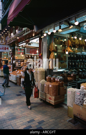 Magasins de fruits de mer séchés, Des Voeux Road West, Western District, Hong Kong Island, Hong Kong, Chine, Asie Banque D'Images