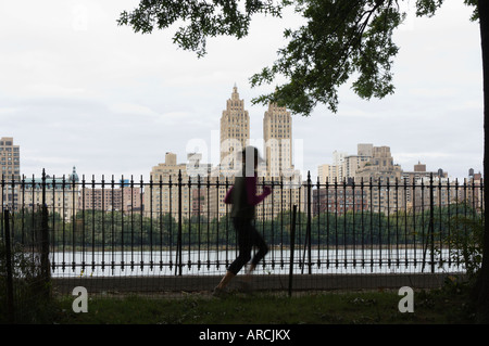 Joggers, Central Park, Manhattan, New York City, New York, États-Unis d'Amérique, Amérique du Nord Banque D'Images