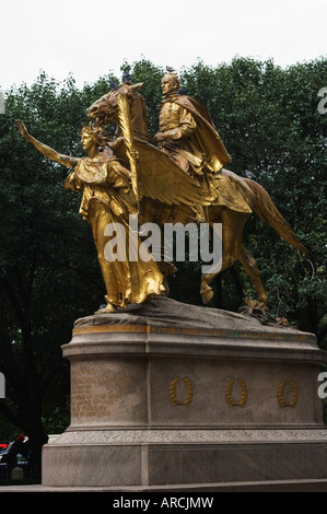 Monument général Sherman, 1903, statue équestre, Grand Army Plaza, Central Park South, Manhattan, New York City, New York, USA Banque D'Images