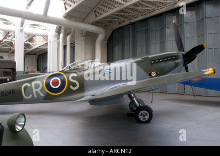 Des avions militaires de la seconde guerre mondiale à Duxford Imperial War Museum, Cambridgeshire, GO UK Banque D'Images