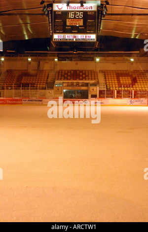 National intérieur Patinoire Cardiff South Wales UK Banque D'Images