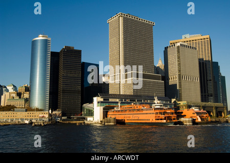 Staten Island Ferry, quartier des affaires, le Lower Manhattan, New York City, New York, États-Unis d'Amérique, Amérique du Nord Banque D'Images