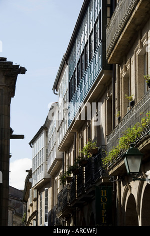 Un balcon vitré à Santiago de Compostelle, Galice, Espagne, Europe Banque D'Images