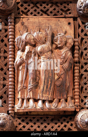 Köln, St Maria im Kapitol, Holztür, Détail, Teil der Himmelfahrt Banque D'Images
