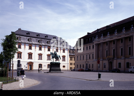 Weimar, Bibliothek, Platz mit Carl-August Denkmal Banque D'Images