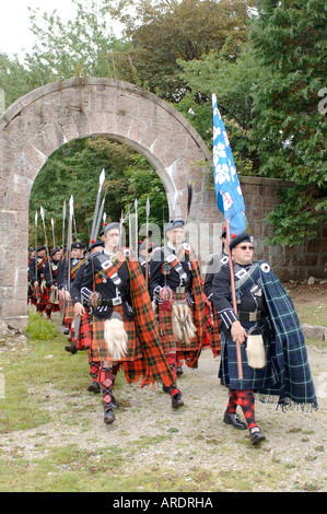 La marche Highlanders Lonach Glen à Strathdon, Aberdeenshire. XPE 3634-352 Banque D'Images