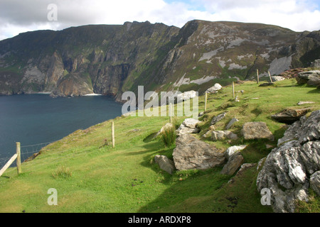 Les falaises de Teelin, comté de Donegal, en République d'Irlande Banque D'Images