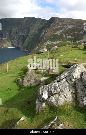 Les falaises de Teelin, comté de Donegal, en République d'Irlande Banque D'Images