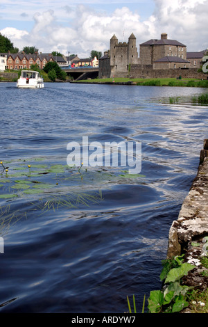 Lough Erne à côté de Château d'Enniskillen, dans le comté de Fermanagh, Irlande du Nord Banque D'Images