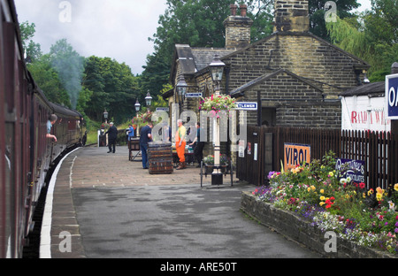 Oakworth Station. Concon et vaut Valley Railway, Yorkshire, Royaume-Uni. Banque D'Images