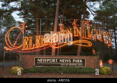 Virginia Newport News Park,loisirs,utilisation des terres,nature,paysage,nature,paysage,campagne,écologie,célébration dans les lumières,Noël conduire à travers la vente d'exposition m Banque D'Images