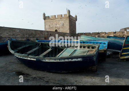 Bateaux dans le port d'Essaouira Banque D'Images