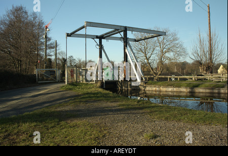 Au pont tournant sur la Talybont Monmouth/canal de Brecon, Powys, Pays de Galles, Royaume-Uni Banque D'Images