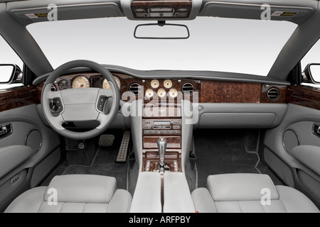 2007 Bentley Azure en gris - planche de bord, console centrale, le levier de vitesses voir Banque D'Images