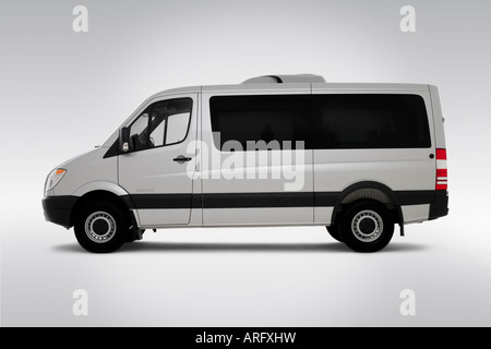 2007 Dodge Sprinter 2500 en argent - Pilotes Portrait Banque D'Images