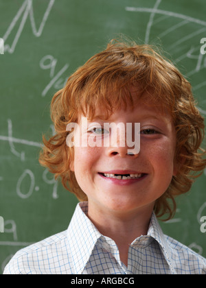 Portrait of Boy manque des dents avant. Banque D'Images