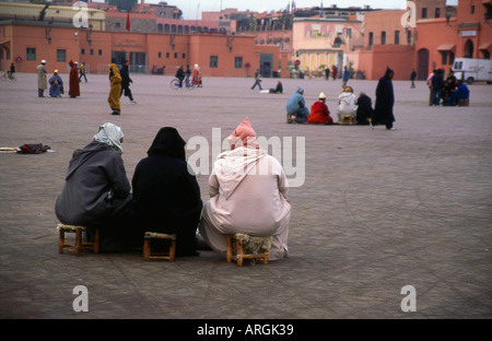 Jamaa el Fna Marrakech Marrakech sud-ouest du Maroc Maghreb Arabe marocain arabe berbère du Maghreb en Afrique du Nord Banque D'Images