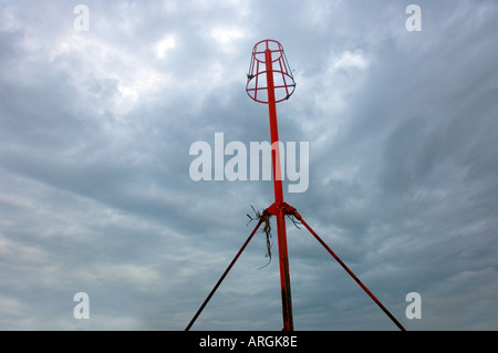 Jour de tempête sur un brise-lames et la pierre jetée dans l'East Sussex Banque D'Images