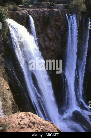 Cascades d'Ouzoud Cascades Falls Grand Moyen Atlas Tanaghmeilt Azilal Maroc Maghreb Afrique du Nord berbère maghrébine Banque D'Images