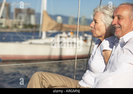 Portrait de couple sur voilier Banque D'Images