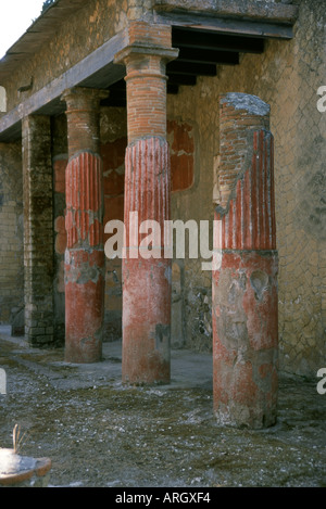 Vue caractéristique de ruines d'Herculanum Herculanum Naples Napoli Campania Italie péninsule Italienne Italia Europe Banque D'Images