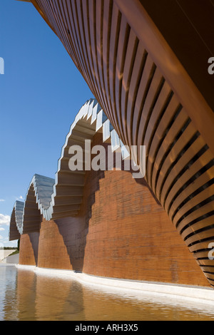 La bodega Ysios en La Rioja, Espagne. Conçue par Santiago Calatrava Banque D'Images