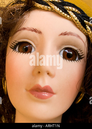Ancienne Poupée cheveux rose FAMOSA 1600