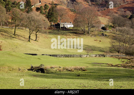 Une vue de la The Langdales de Loughrigg 'Tarn' Parc National de Lake District, Cumbria (Royaume-Uni) Banque D'Images