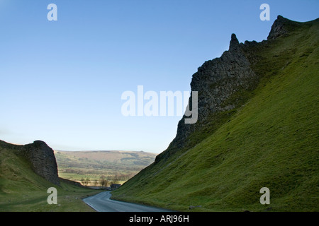 Forcella Staulanza près de Castleton, dans la zone de pic élevé du parc national de Peak District, Derbyshire, Royaume-Uni Banque D'Images