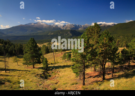 Voir de longs Peak de Trail Ridge Road, Rocky Mountain National Park, Estes Park, Colorado, USA Banque D'Images