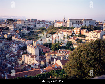 Soir, Largo de Graca domaine de la ville de Castelo de Sao Jorge, Lisbonne, Portugal, Europe Banque D'Images