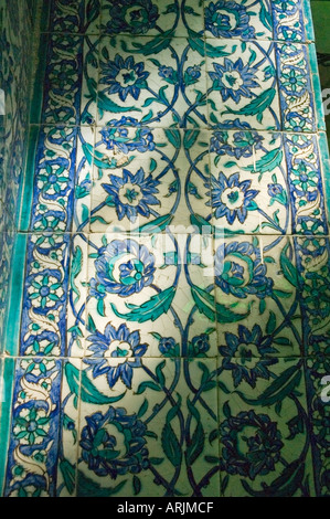 Élaborer des carreaux de céramique au Mausolée de Saladin, à côté de la mosquée des Omeyyades, Damas, en Syrie, au Moyen-Orient. DSC 5584 Banque D'Images