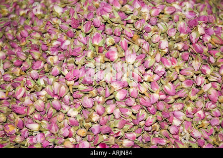 Boutons de rose de damas séchées, pour le parfum du commerce extérieur, al-Hamidiyya souk de Damas, en Syrie, au Moyen-Orient. DSC 5735 Banque D'Images